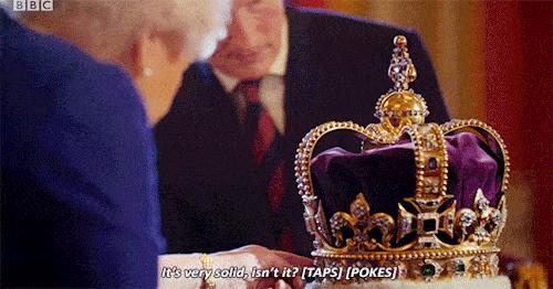 英国女王究竟有多少珠宝,英国女王有多少件珠宝