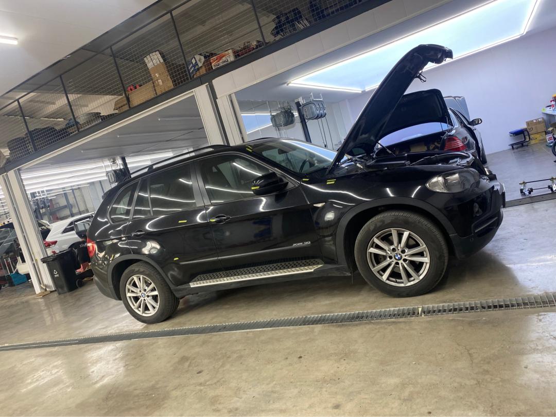 14款宝马x5老改新过程,2011款宝马x5翻新修复