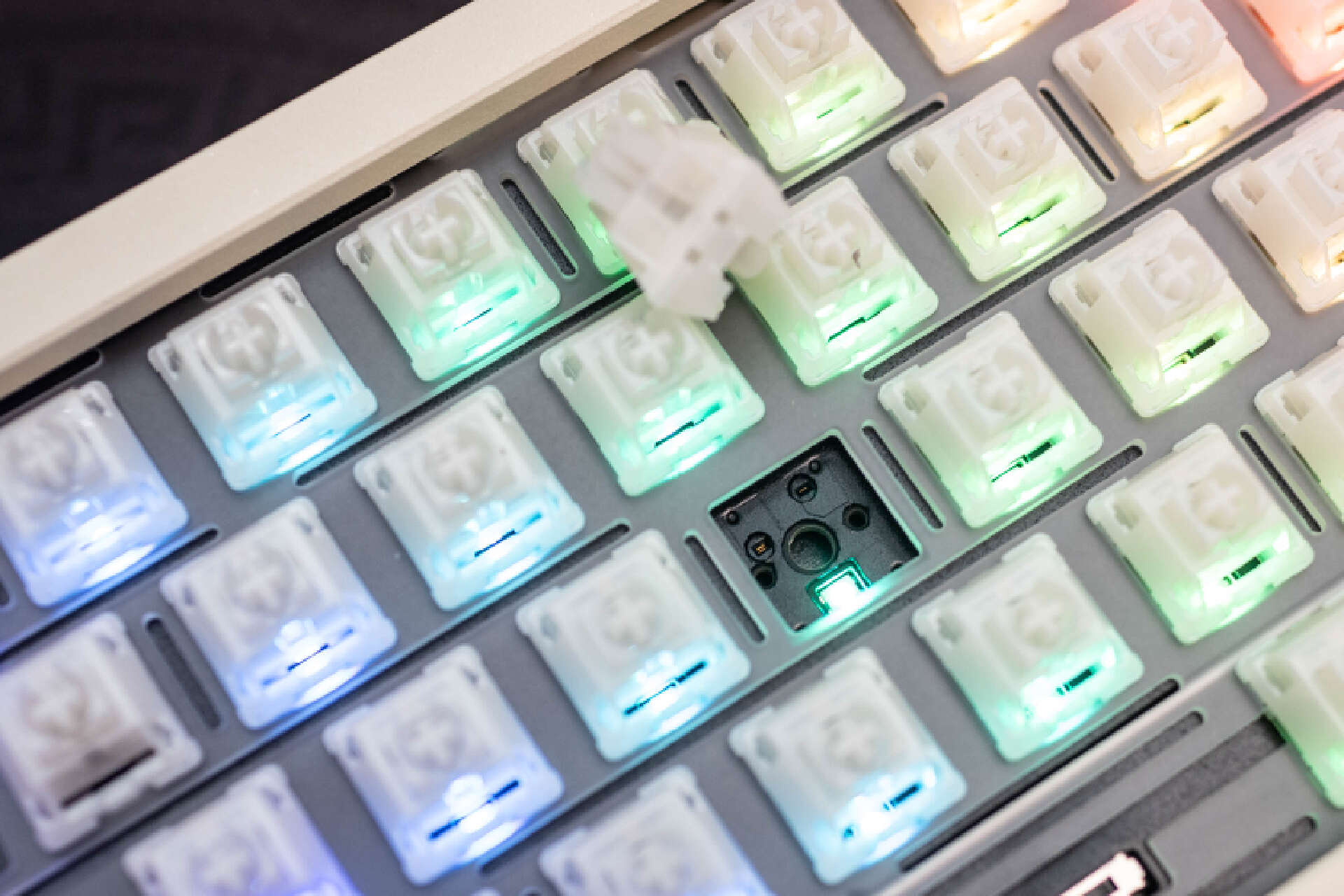 黑爵键盘哪个系列最好,键盘白月光