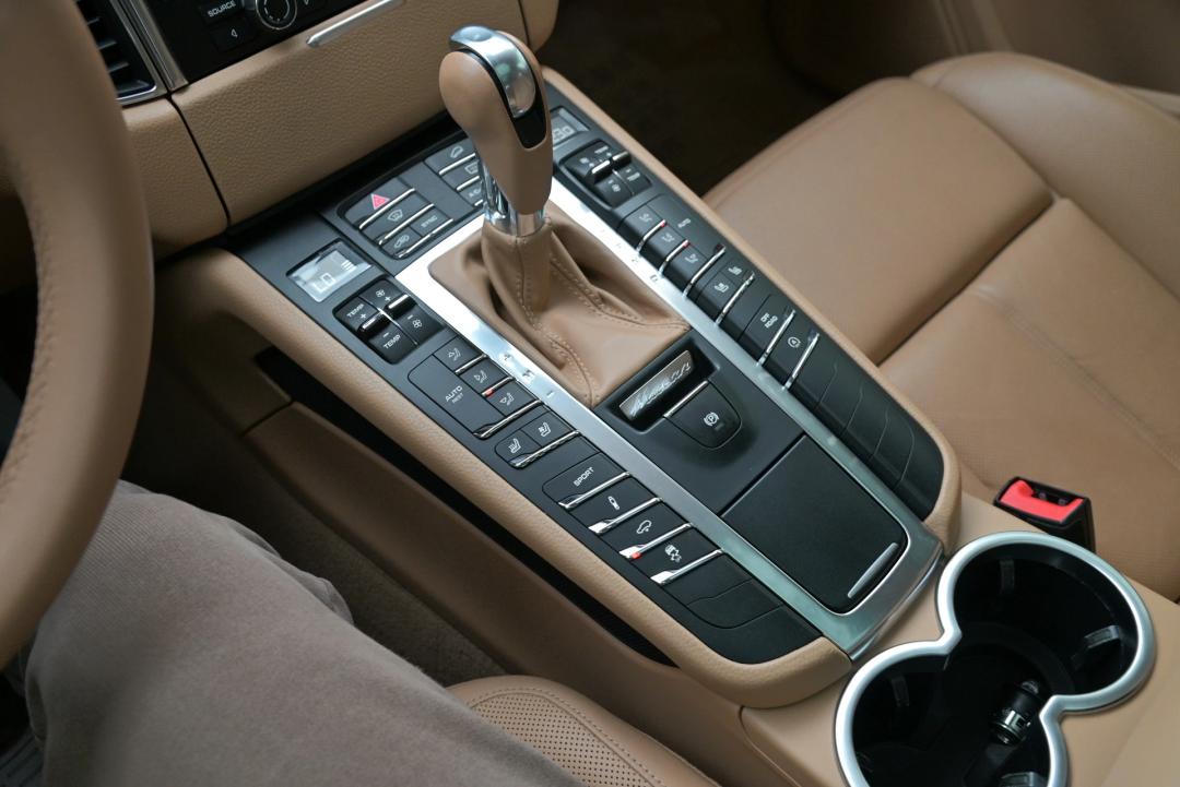 macans保时捷2023款顶配,macans保时捷新款