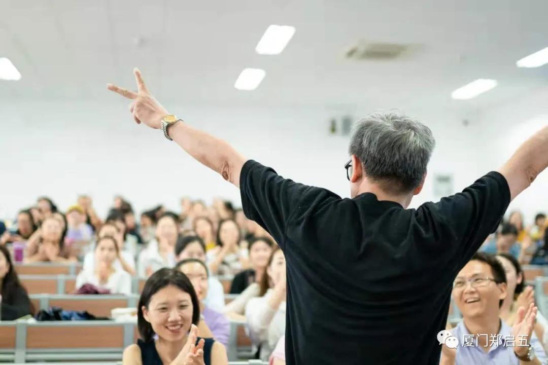 回望2021，自恋成一朵绽放夜空的礼花