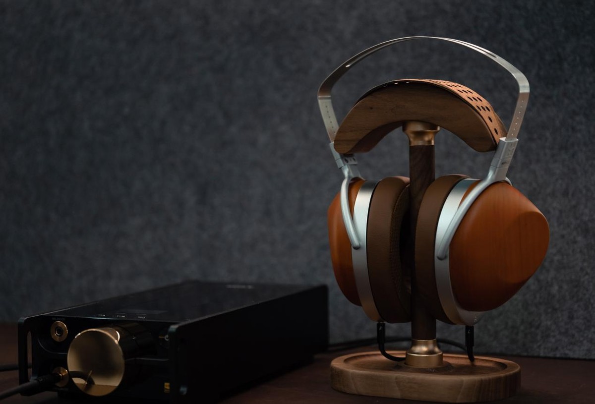 这就是参考级Hi-End听感，领略封闭式平板耳机巅峰HIFIMANHE-R10P