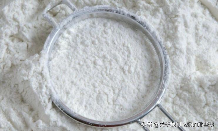 买面粉优质跟特精区别,高筋粉中筋粉和低筋粉有什么区别
