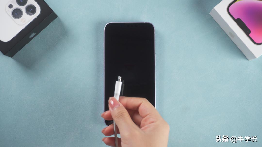 iphone14同步数据后开不起机,苹果手机iphone14黑屏开不了机