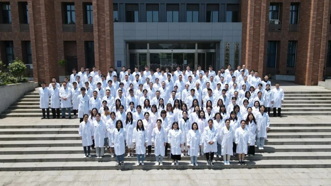 助力解决重大难题！中南大学“牵手”黄金行业唯一央企，签署重磅协议！