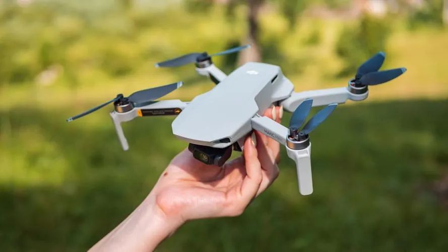 中国小伙打破西方垄断,中国小伙靠自己打拼成亿万富翁