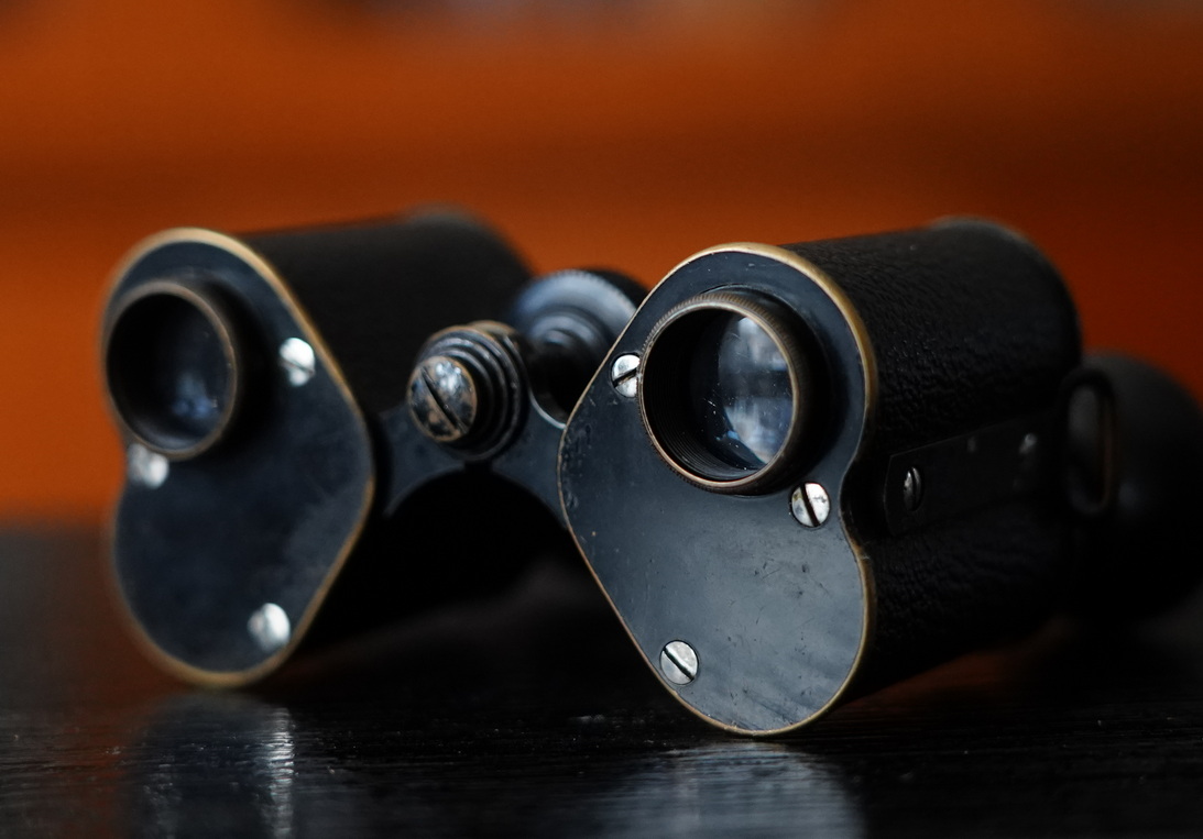 收藏经典望远镜 (古典棱镜望远镜)