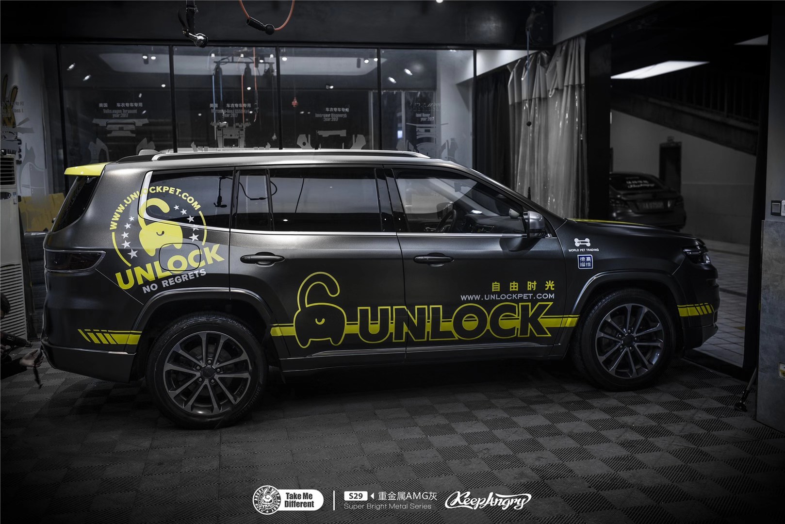 吉普大指挥官改装外观,吉普大指挥官改色车衣