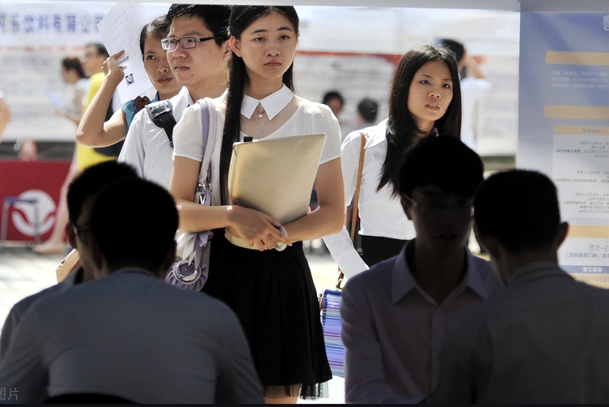 护士教师哪个更有前途,医护人员职业排名