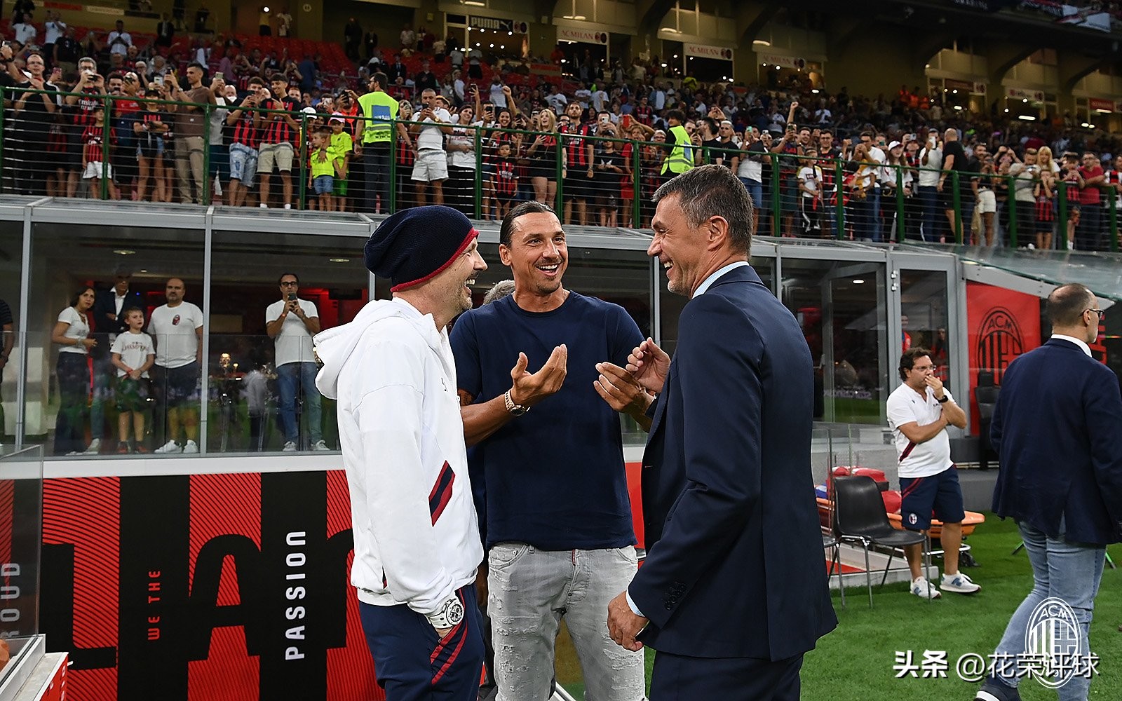 高位逼抢后腰接球教学,高位逼抢怎么出球