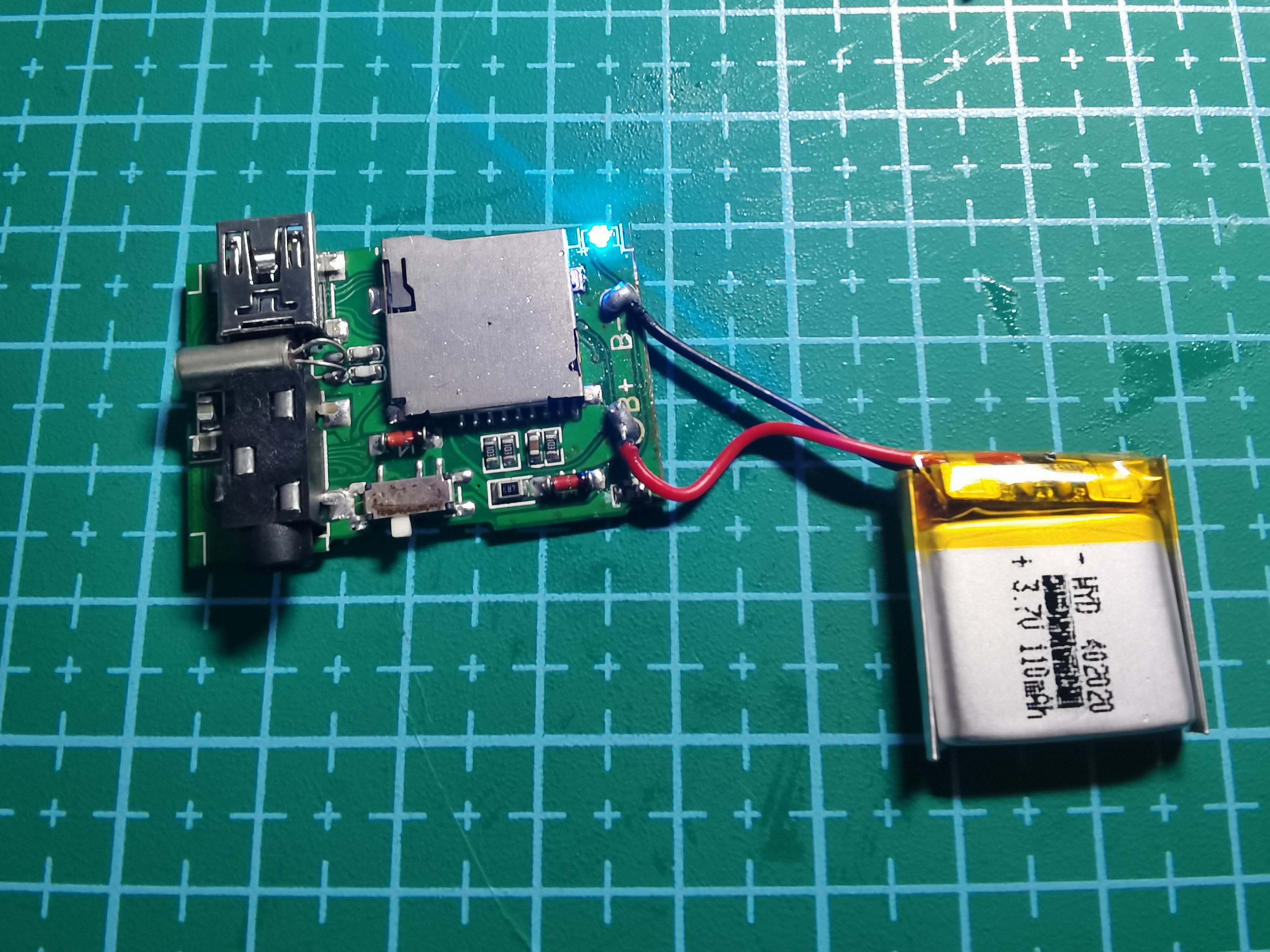 mp3充不进去电，无法*放播**，检测出电池问题，更换新电池