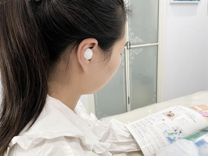 更适合年轻人的多彩外观索尼WF-C500真无线耳机体验评测