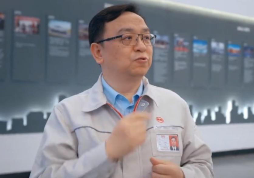 王传福父母双亡,王传福15岁成孤儿