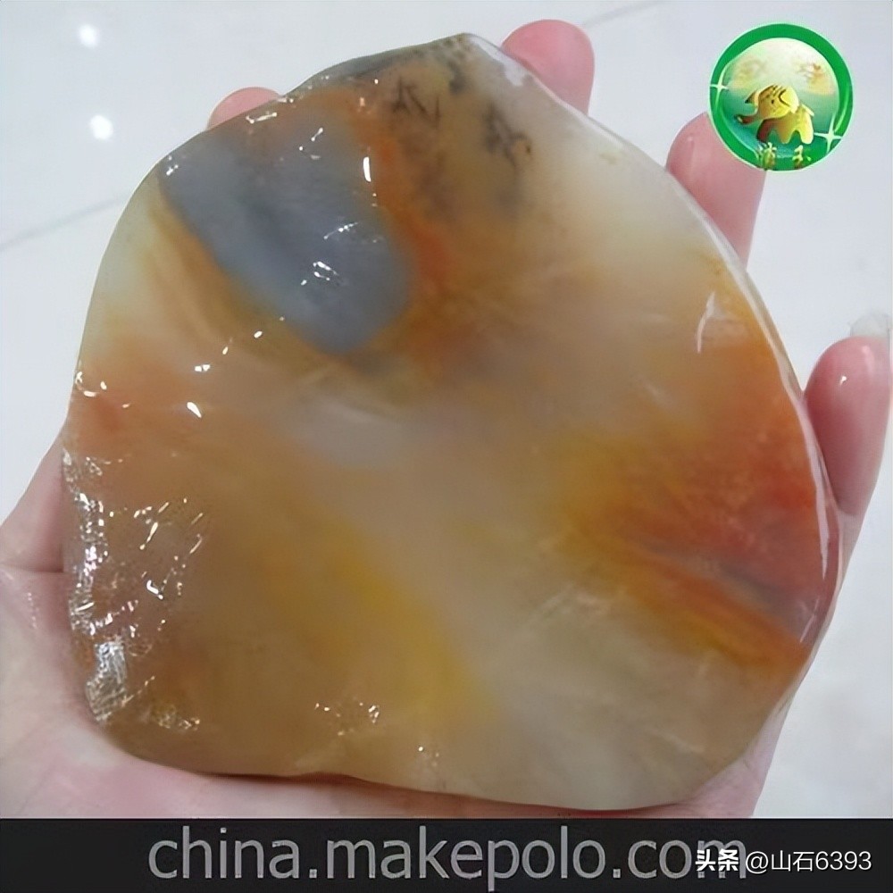 张梅：《石头》——是怎样“把石头养出温度”滴