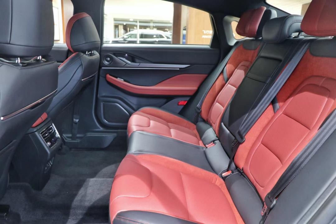 全新林肯z外观,林肯冒险家2023款尊享版鱼子酱灰