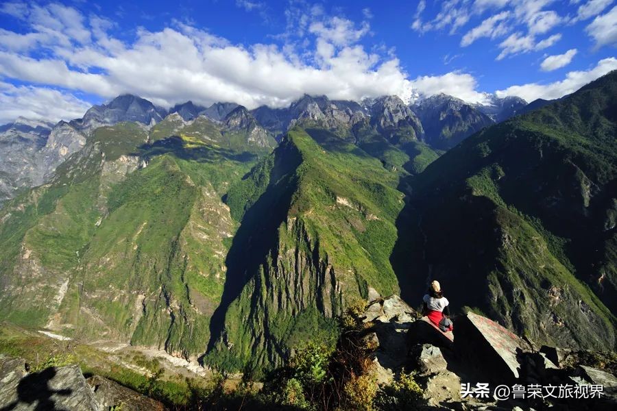 世界经典徒步线路虎跳峡,虎跳峡高路徒步多少公里