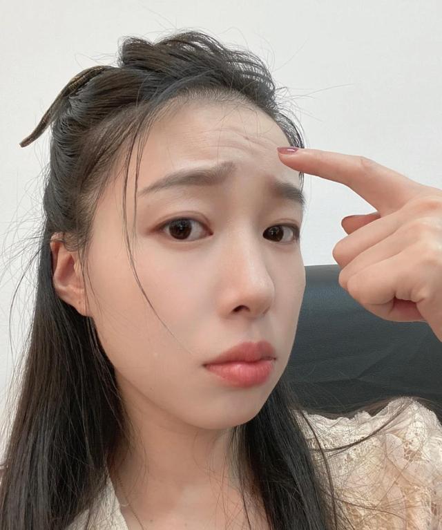 五官显老的女人怎么变年轻,什么样的女人容易显老