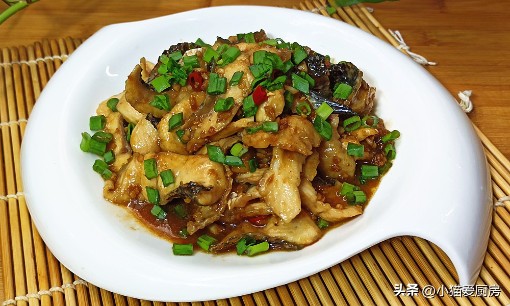 鱼肉怎样炒好吃还简单,普通鱼肉怎样炒好吃还简单