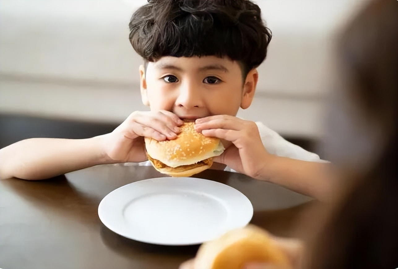 抓住长高黄金期帮助孩子长身高,孩子长高期间补什么有助长高
