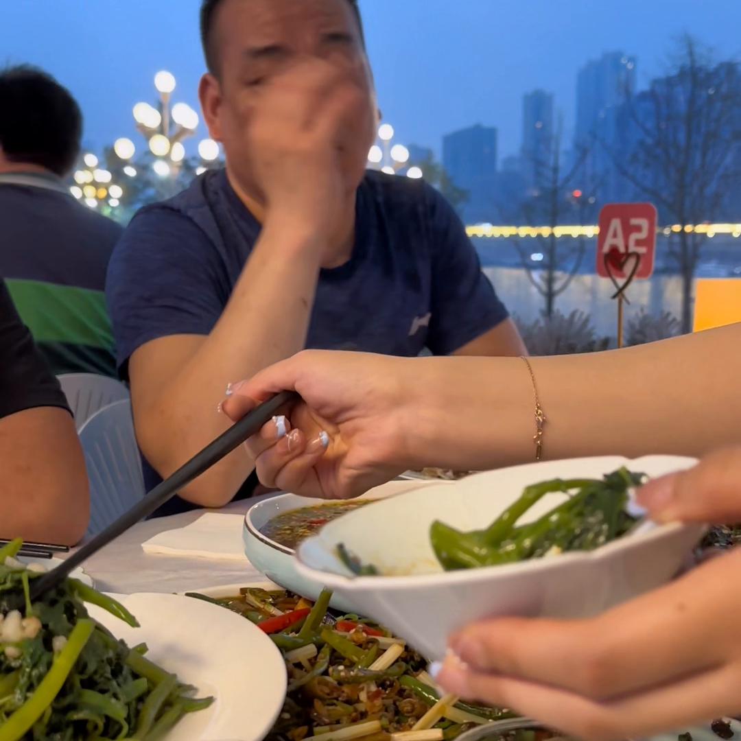 有兴趣的可以听完，了解90个平的面庄怎么年赚500万的...