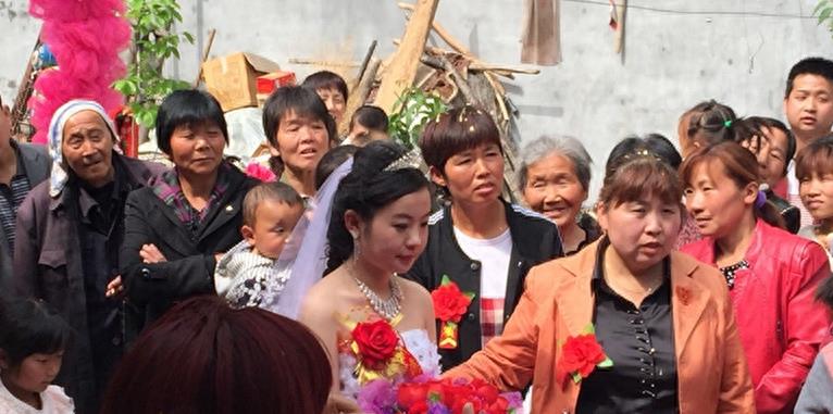 独家：新娘撕烤惊爆全场！