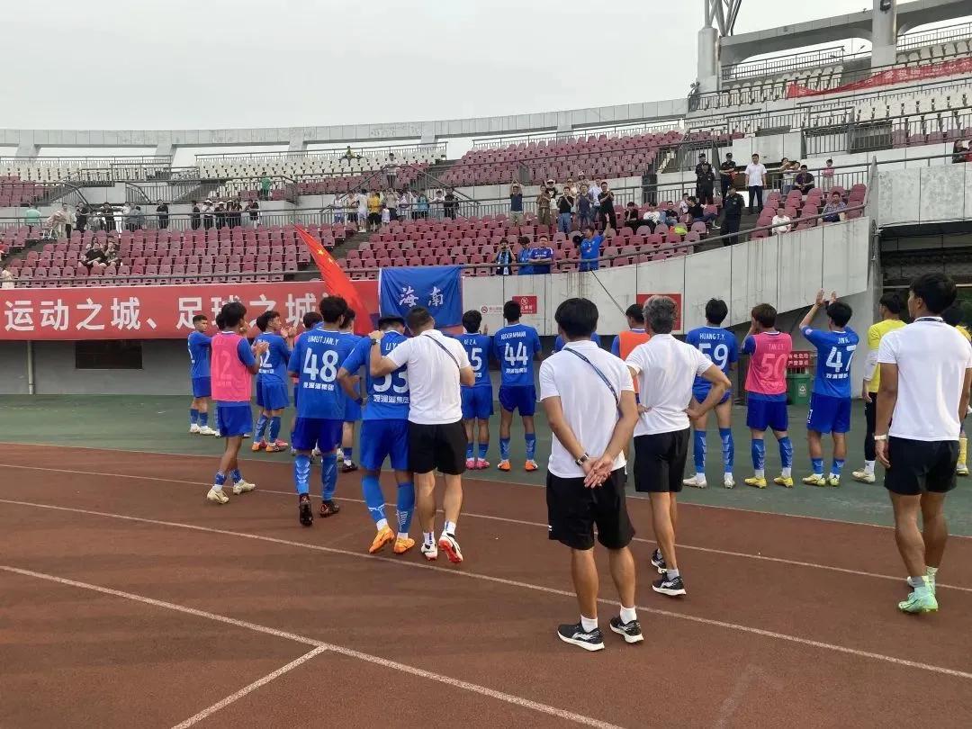 今天中乙最新战报消息,青岛红狮1比0大连智行的进球