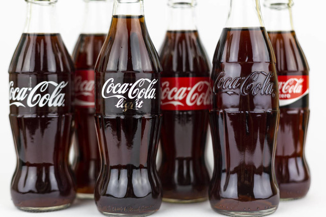 可口可乐是世界上最伟大的饮料,可口可乐世界最好喝的饮料