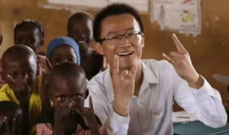 两年前河南小伙意外当非洲酋长，封地百亩老婆随便娶，如今已回国