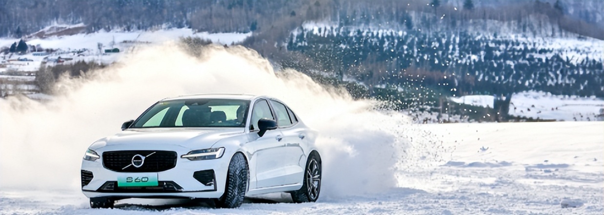 沃尔沃电瓶亏电sos灯怎么处理,沃尔沃xc90亏电没声音怎么办