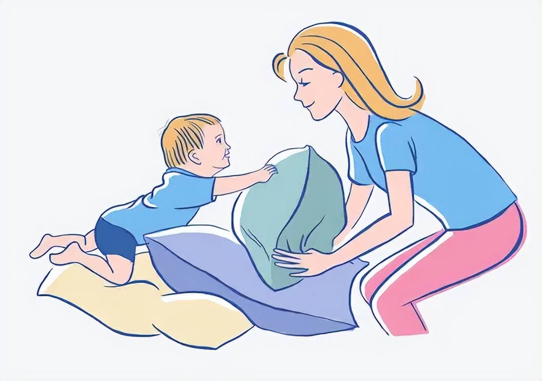 宝宝不会爬也不愿意趴怎么办,七个月宝宝不会爬总想站