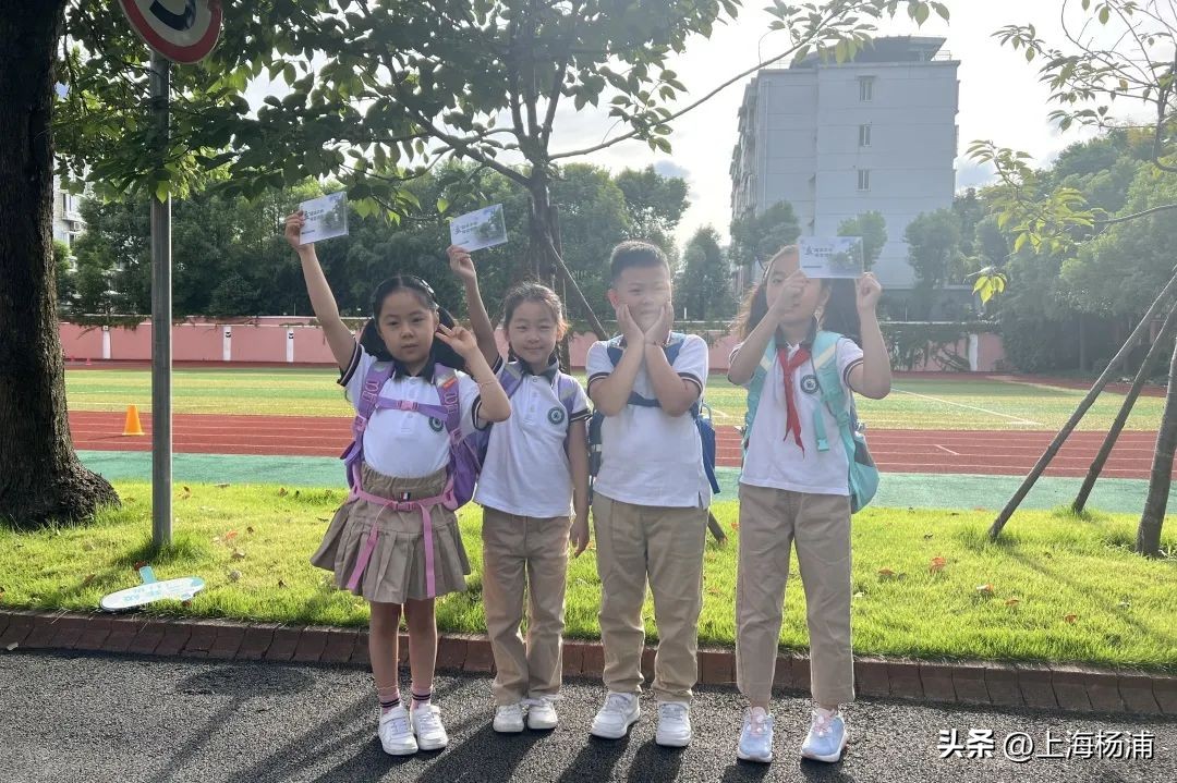 新学期开学第一天小视频,小学生新学期校园开学第一课