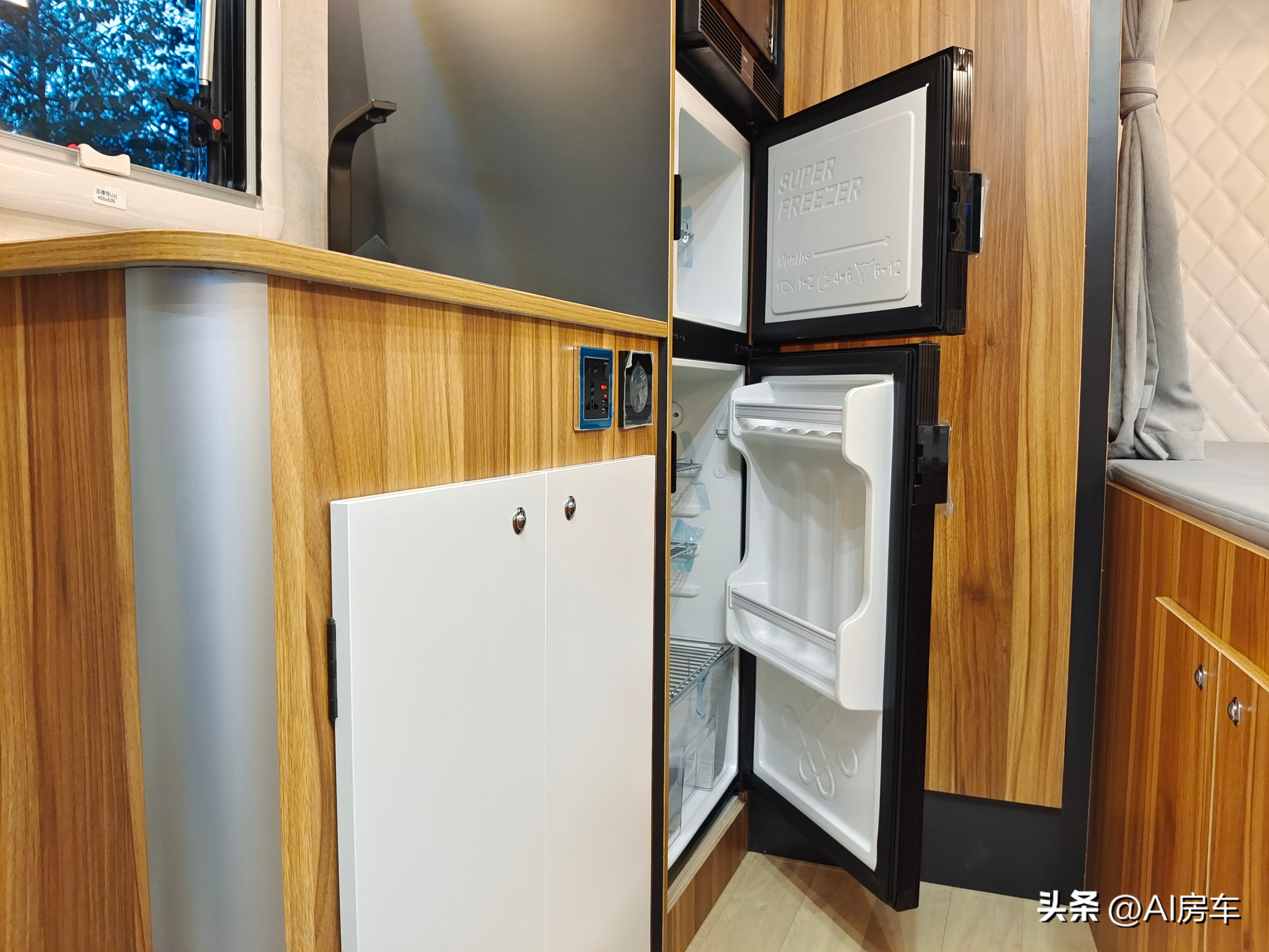 适合退休夫妻两人的房车,适合退休老人的房车