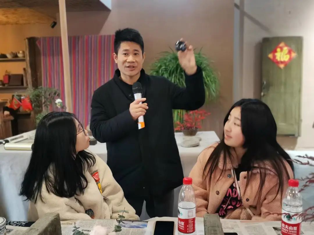 拓古传心—樊城记忆生活馆金石鉴赏传拓课堂魅力四射！