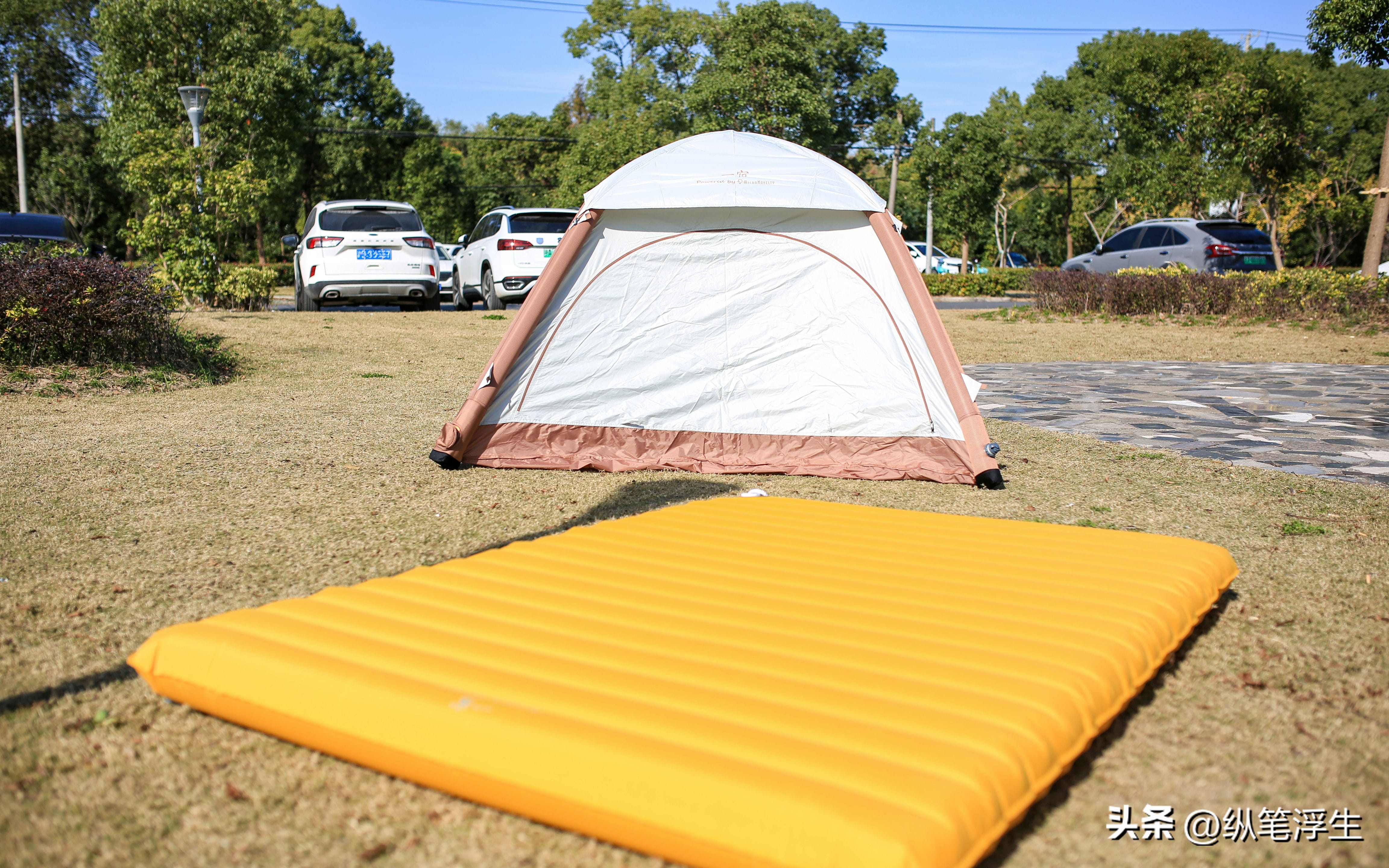 户外露营睡垫选蛋巢还是气垫,户外露营过夜买多厚的睡垫合适