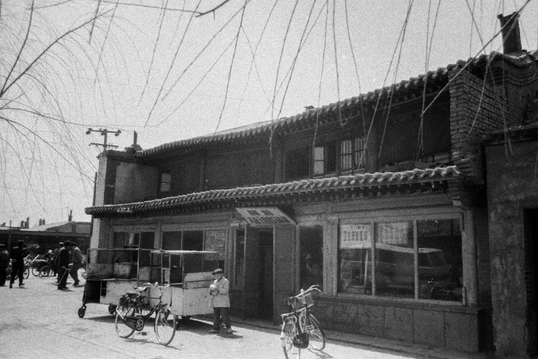 三十年前丝绸缎被面价格,老缎子被面值钱吗