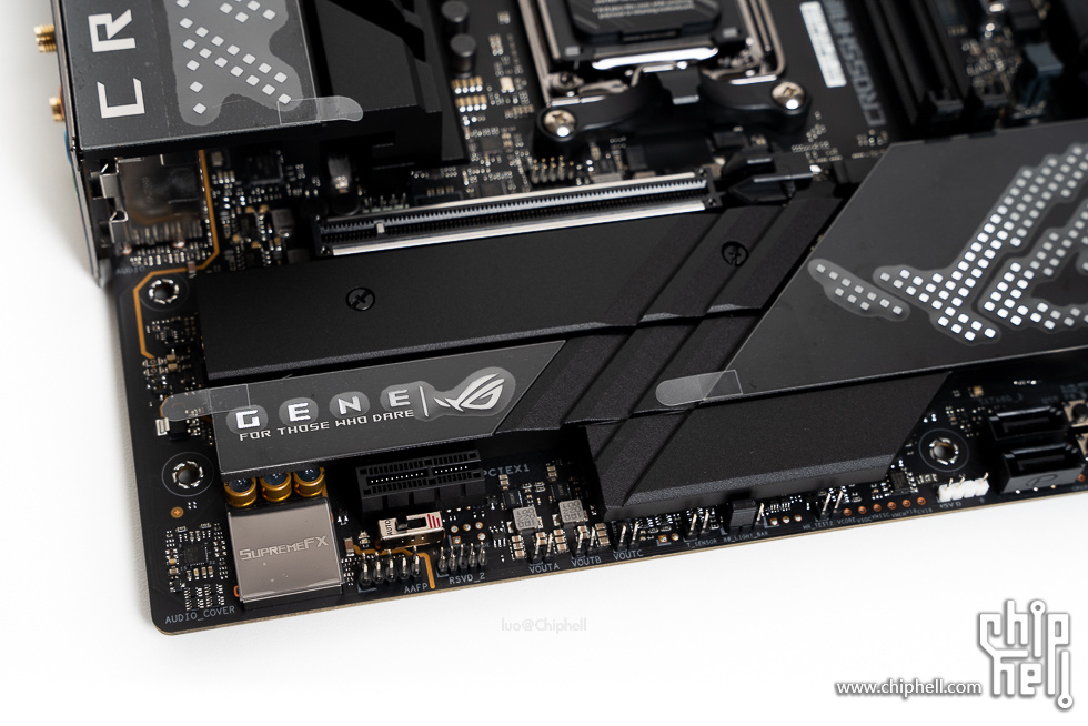 华硕tufgaminggt502弹药库白色,华硕gt502机箱黑橙搭配