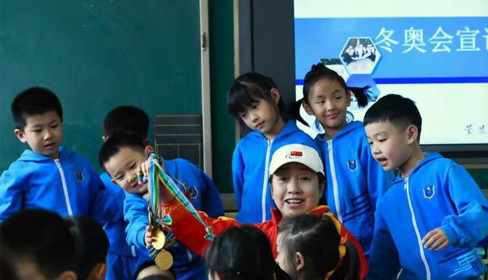 黑龙江失去双腿女孩,黑龙江姑娘双腿截肢