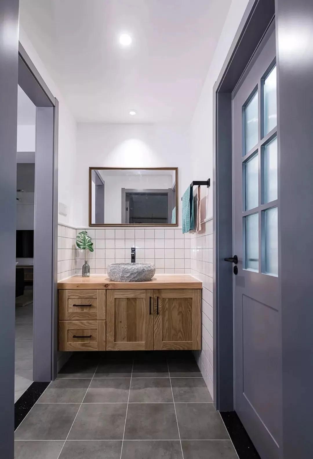 卫生间门对入户门化解神器,入户门对主卧对卫生间门怎么解决