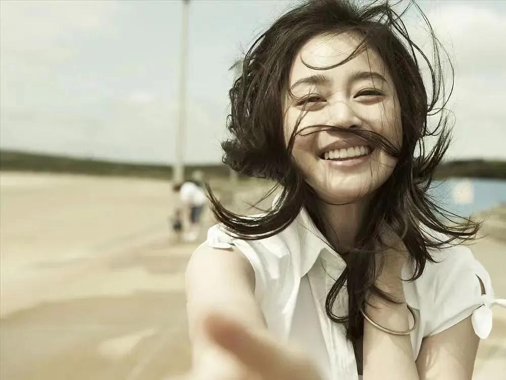 金泰希成“带税”天后，补缴数十亿韩元，两大荧屏情侣全陪绑