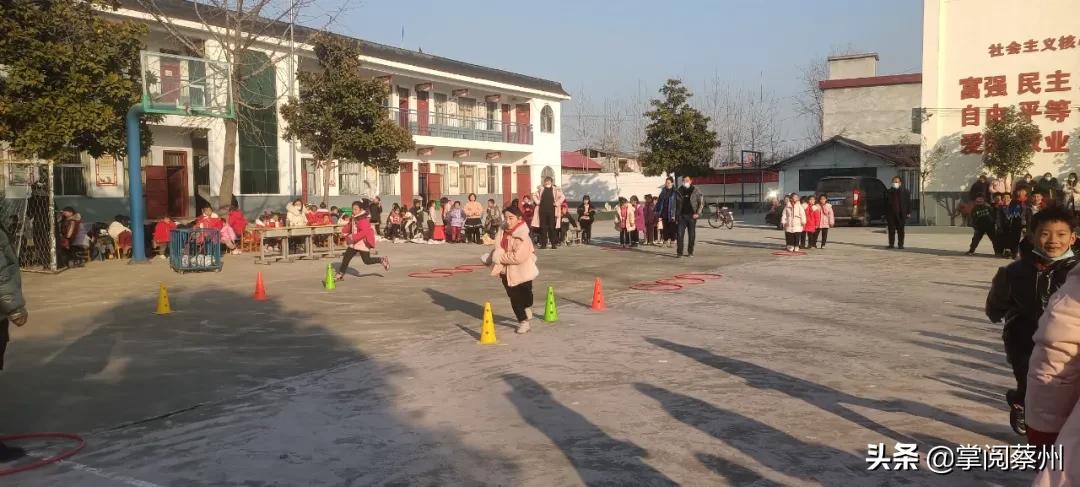 载歌载舞精彩纷呈,载歌载舞迎元宵文艺汇演展风采