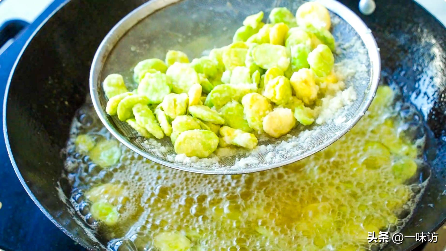 蛋黄蚕豆糕的家常做法,蛋黄焗蚕豆的家常做法