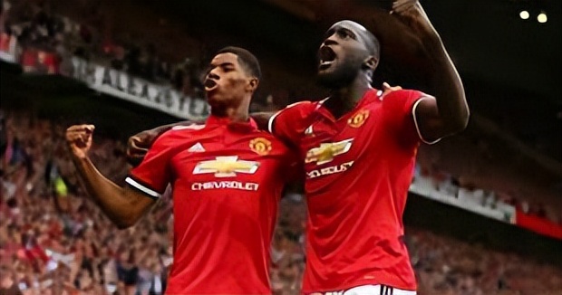 前锋的交织绝妙舞蹈:创造神奇进攻的搭配乐章