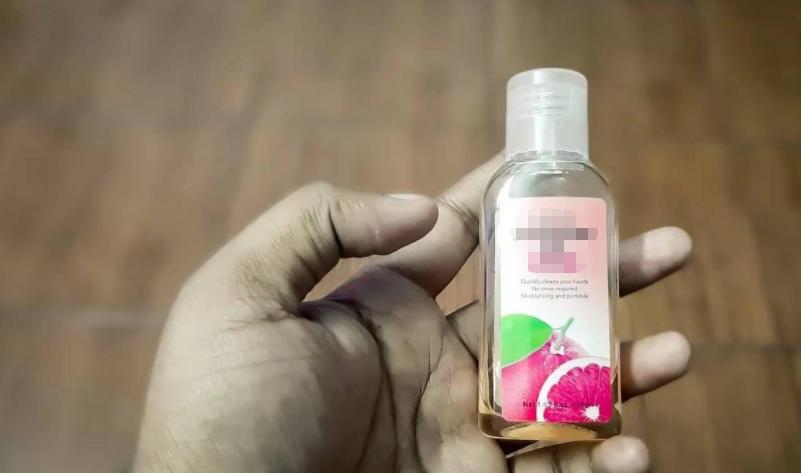 女人下身长痘痘是什么病怎么治,女性下部长了痘是什么原因