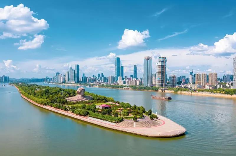 闲游郊外赏秋光,闲游桂林