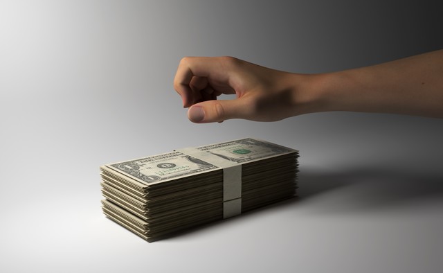 走出财务危机最重要的一步,个人如何面对巨大财务危机