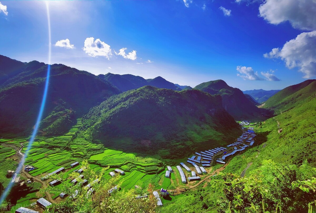 在村里当村官有意义吗,在村上当村干部有前途吗