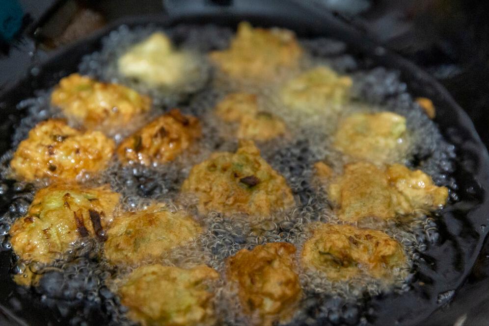 萝卜丸子加面粉怎么炸才酥脆好吃,炸萝卜丸子需要放多少面粉