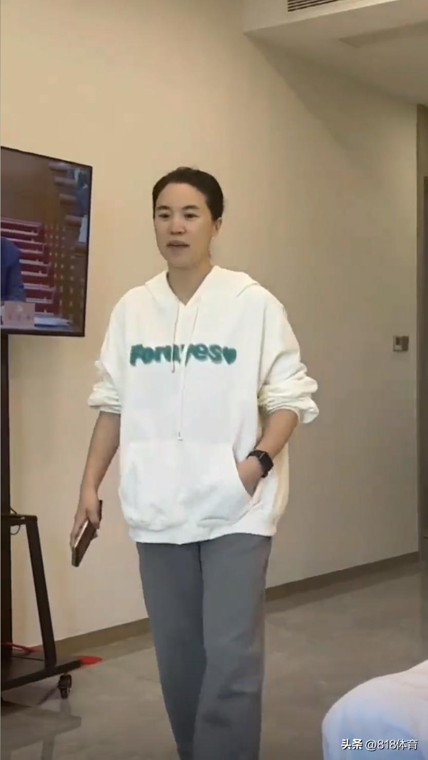 宠妻!巨富老公问王楠生日要啥惊喜,楠姐:啥都不缺,让我暴打你一顿