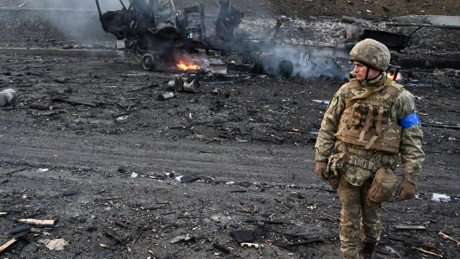 前方吃紧后方紧吃,乌军倒卖北约*火军**赚钱,“百万*攻反**”成笑谈