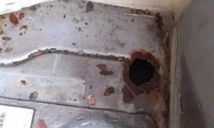 汽车后备箱四不放有什么讲究,汽车后备箱不放四类物品